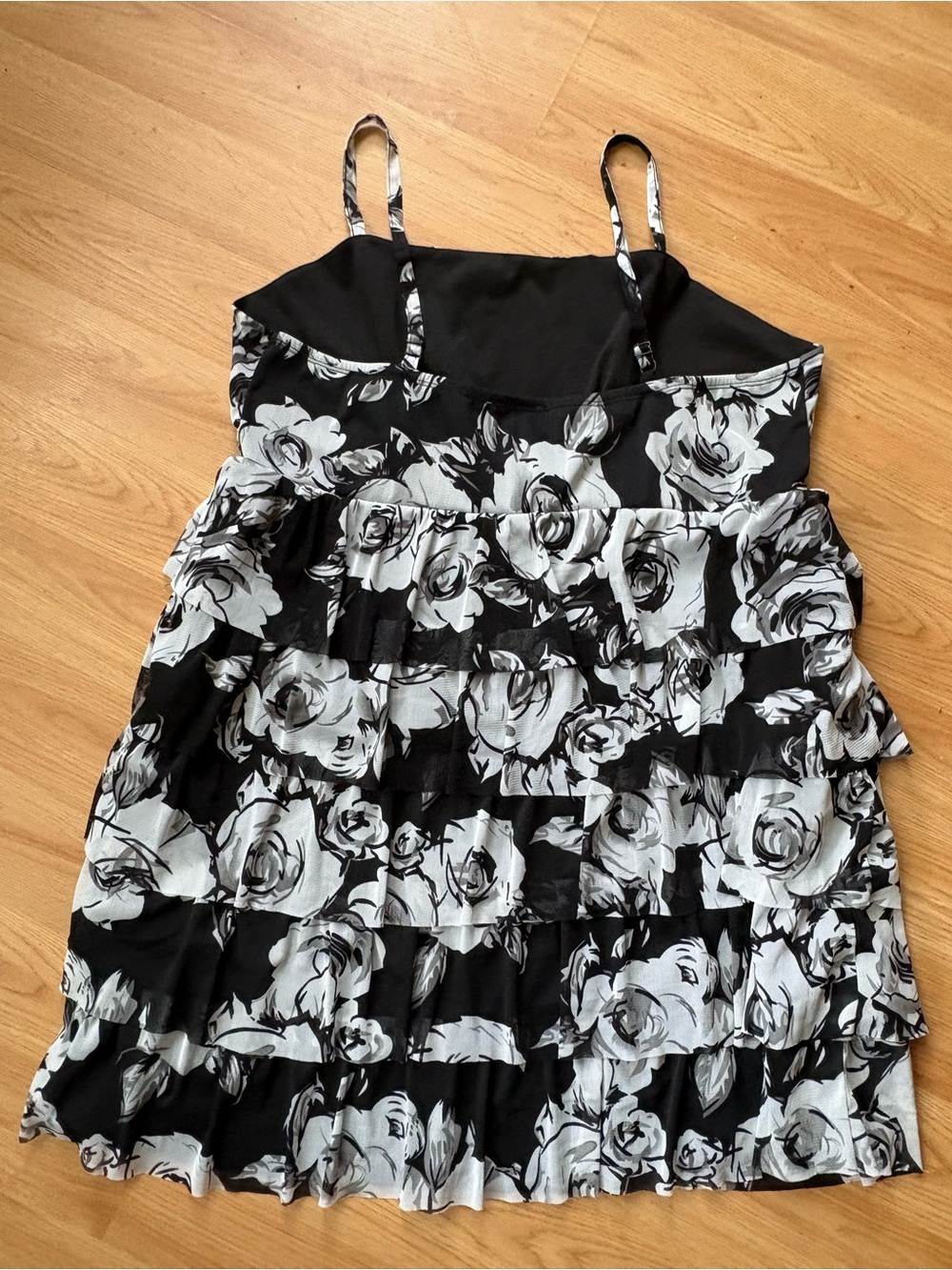 Ricki's Black and White Floral Knit Dress XXL frills, ruffles - Picture 6 of 9